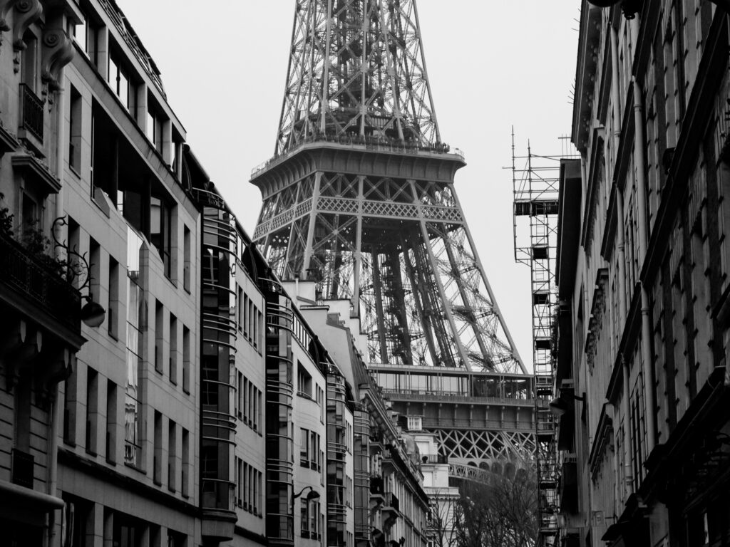 The Eiffel Tower - ceylonheaven.com