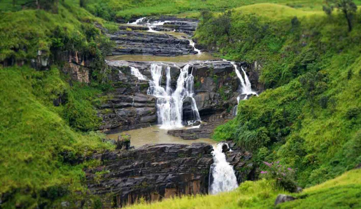 Majestic St. Clair's Falls Sri Lanka - ceylonheaven.com