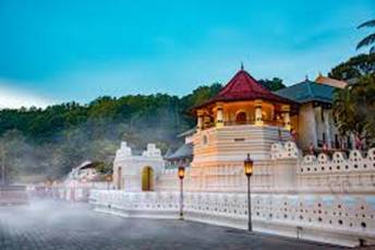 Top 5 Tourist Attractions in Kandy District, Sri Lanka Temple of the Sacred Tooth Relic